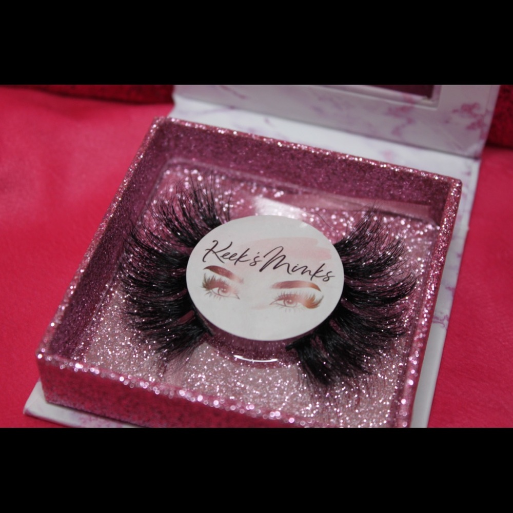 POSH 🌸💕Mink Lash Strip